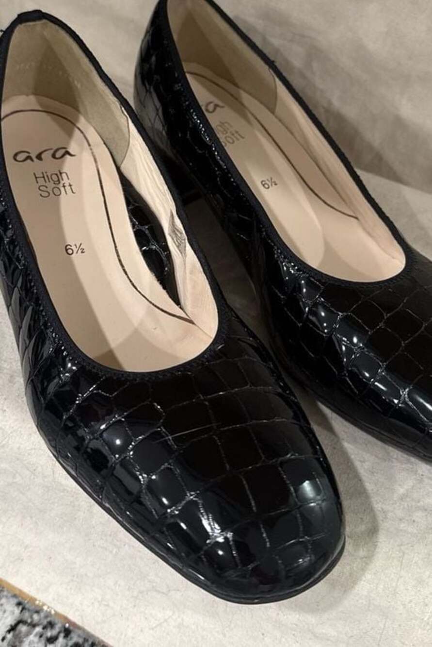 Ara Women's Gabrielle Leather Croc Pump